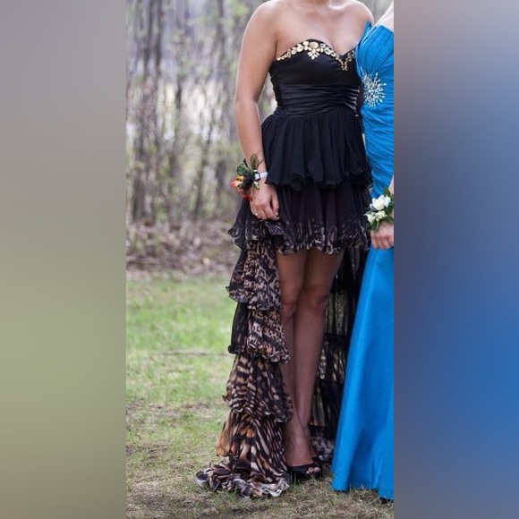 Party 21 - Leopard tiered Prom Dress - Picture 4 of 4